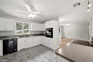 1003 Lakeview Dr, Cross Junction, VA 22625 - Photo 17