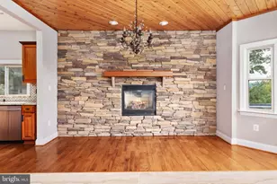 111 Waterside Ln, Cross Junction, VA 22625 - Photo 11