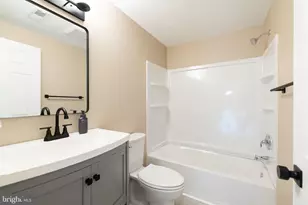 127 Mountain View Rd, Winchester, VA 22603 - Photo 13