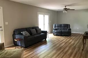 206 Fairway Cir, Cross Junction, VA 22625 - Photo 13