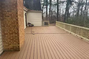 206 Fairway Cir, Cross Junction, VA 22625 - Photo 5