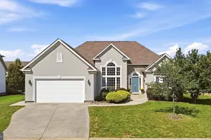 222 Summerfield, Winchester, VA 22602 - Photo 1