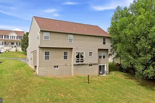 409 Fortress Dr, Winchester, VA 22603 - Photo 11