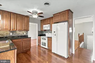 409 Sunset Cir, Cross Junction, VA 22625 - Photo 17