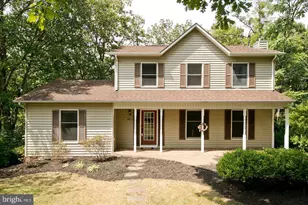 324 Overlook Dr, Cross Junction, VA 22625 - Photo 1