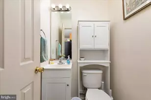 303 Sutton Ct, Winchester, VA 22601 - Photo 5