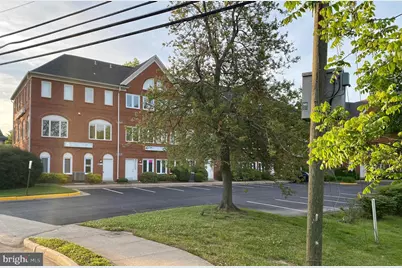 299 Herndon Parkway #106, Herndon, VA 20170 - Photo 5