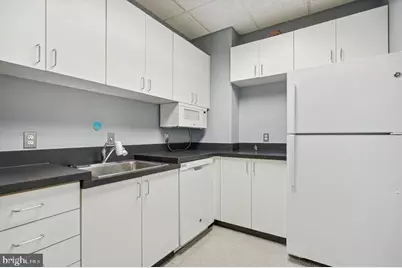 1950 Old Gallows Road, Vienna, VA 22182 - Photo 15