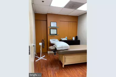 2841 Hartland Road #401B, Falls Church, VA 22043 - Photo 7