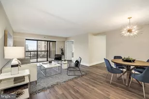 8370 Greensboro Dr, McLean, VA 22102 - Photo 3