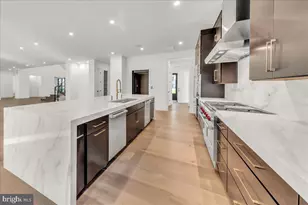 4621 Fairfax Mnr Ct, Chantilly, VA 20151 - Photo 11