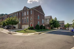 8410 Chaucer House Ct, Lorton, VA 22079 - Photo 1