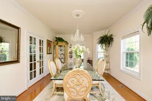 7801 Ridgewood Dr, Annandale, VA 22003 - Photo 13