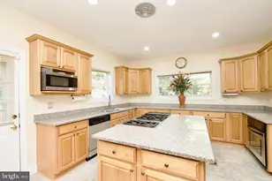 7801 Ridgewood Dr, Annandale, VA 22003 - Photo 21