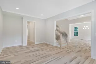 9017 Ellenwood Ln, Fairfax, VA 22032 - Photo 13