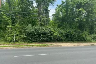 2754 Chain Bridge Rd, Vienna, VA 22181 - Photo 1