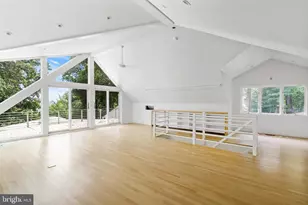 1175 Crest Ln, McLean, VA 22101 - Photo 11