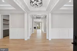 2447 Flint Hill Rd, Vienna, VA 22181 - Photo 3