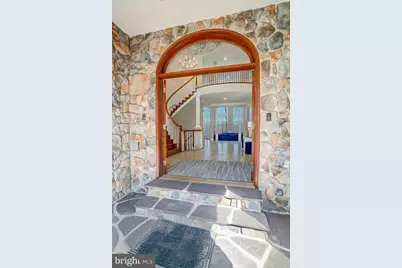 7024 Green Oak Drive, McLean, VA 22101 - Photo 3