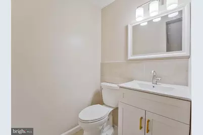 311 Maple Avenue W #C, Vienna, VA 22180 - Photo 17