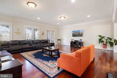 10400 Hunters Valley Road, Vienna, VA 22181 - Photo 15