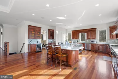 10400 Hunters Valley Road, Vienna, VA 22181 - Photo 19