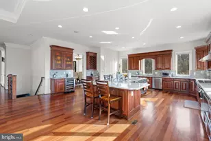 10400 Hunters Valley Rd, Vienna, VA 22181 - Photo 19