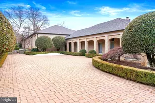 9619 Georgetown Pike, Great Falls, VA 22066 - Photo 15