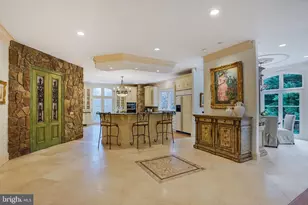 8023 Georgetown Pike, McLean, VA 22102 - Photo 19