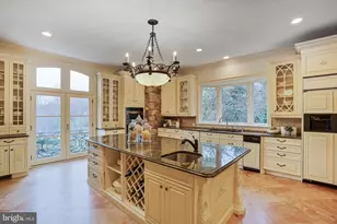 8023 Georgetown Pike, McLean, VA 22102 - Photo 21