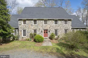 121 Yarnick Rd, Great Falls, VA 22066 - Photo 87