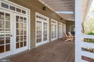 121 Yarnick Rd, Great Falls, VA 22066 - Photo 31