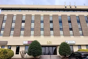 301 Maple Ave, Vienna, VA 22180 - Photo 1