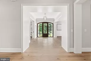 8912 Gallant Green Dr, McLean, VA 22102 - Photo 7