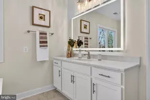 309 Park St NE, Vienna, VA 22180 - Photo 41