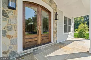 11632 Pine Tree Dr, Fairfax, VA 22033 - Photo 9