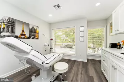 1144 Walker Road #UNIT F, Great Falls, VA 22066 - Photo 23