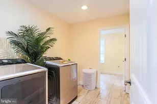 7313 Byrneley Ln, Annandale, VA 22003 - Photo 57