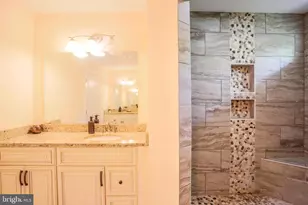 7313 Byrneley Ln, Annandale, VA 22003 - Photo 37