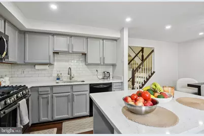 14617 Woodspring Court, Centreville, VA 20120 - Photo 13