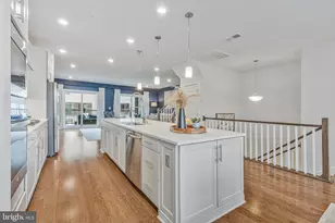 13240 Lake Woodland Way, Herndon, VA 20171 - Photo 5