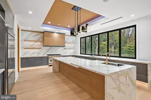 1205 Crest Ln, McLean, VA 22101 - Photo 5