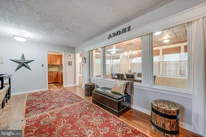 8536 Aponi Road, Vienna, VA 22180 - Photo 5