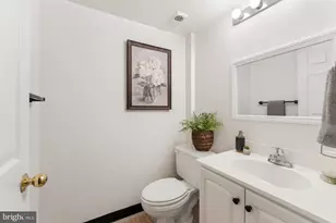 3800 Powell Ln, Falls Church, VA 22041 - Photo 9