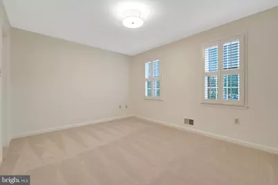 933 Holly Creek Drive, Great Falls, VA 22066 - Photo 33