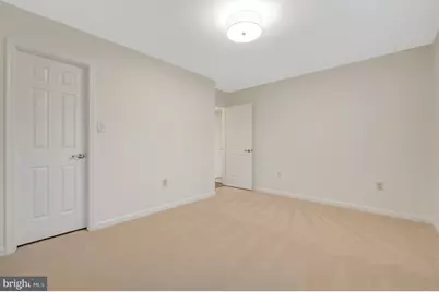 933 Holly Creek Drive, Great Falls, VA 22066 - Photo 37