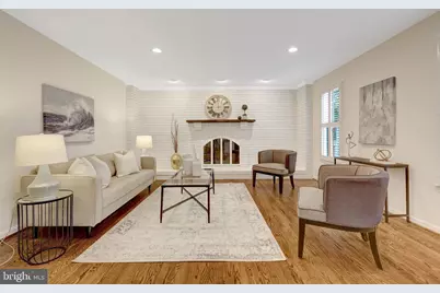 933 Holly Creek Drive, Great Falls, VA 22066 - Photo 19