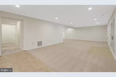 933 Holly Creek Drive, Great Falls, VA 22066 - Photo 45