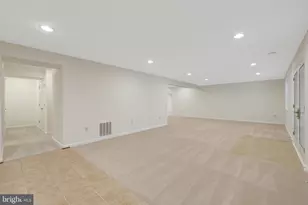 933 Holly Creek Dr, Great Falls, VA 22066 - Photo 45