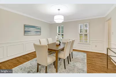 933 Holly Creek Drive, Great Falls, VA 22066 - Photo 23